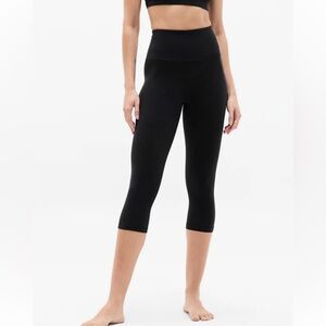 Athleta Capri Leggings